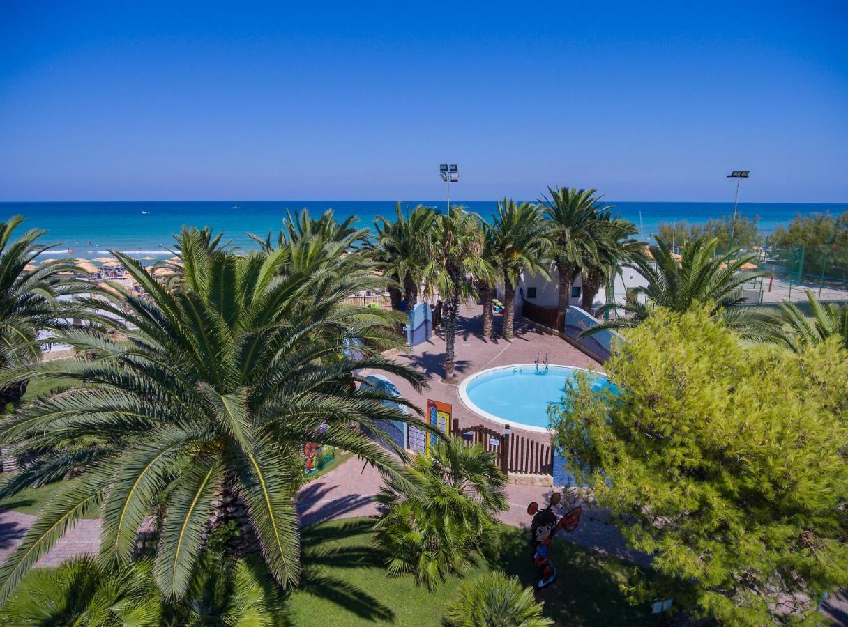 Granserena Hotel Torre Canne Exterior photo