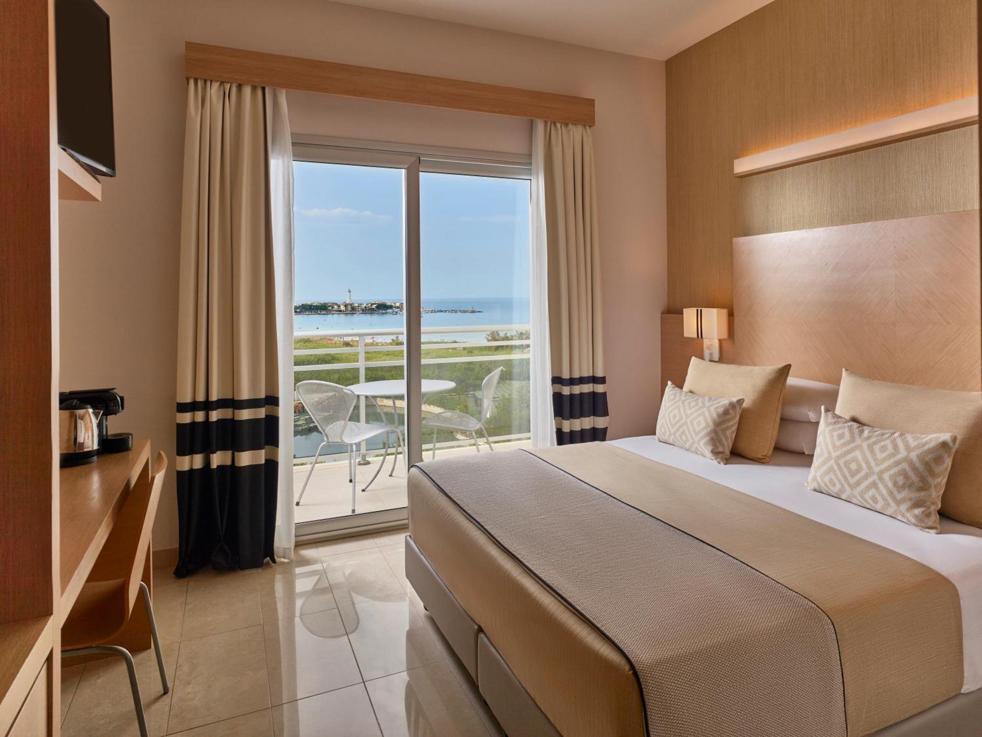 Granserena Hotel Torre Canne Room photo